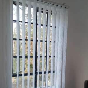 VERTICAL BLINDS