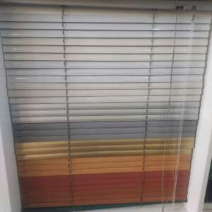 Venetian blinds